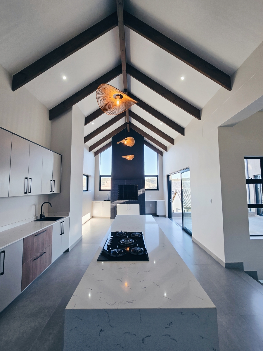 5 Bedroom Property for Sale in Outeniquasbosch Western Cape
